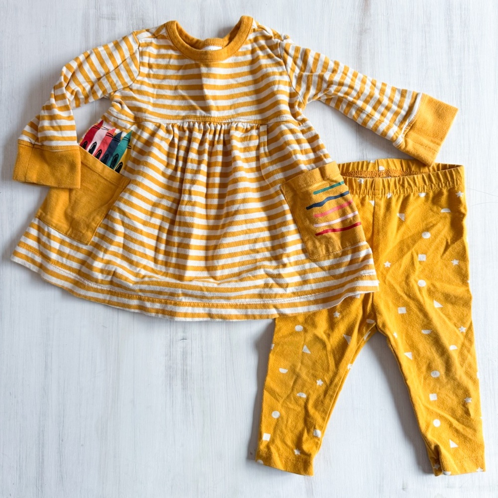 Hanna Andersson crayon outfit (size 3-6 months)